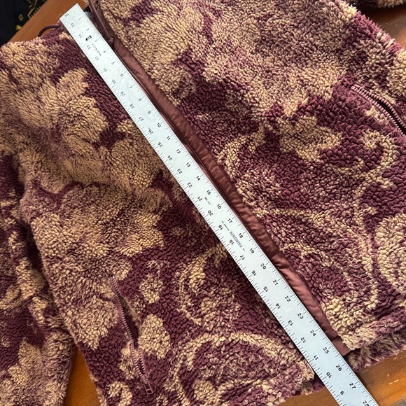 Urban Outfitters Maroon and Beige Teddy Jacket - Picture 5 of 6